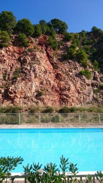 Aux Marches Du Soleil: Shared Apartment with Private Rooms Sete Exterior photo